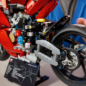 Lego Technic - Ducati Panigale V4 S Motorcycle