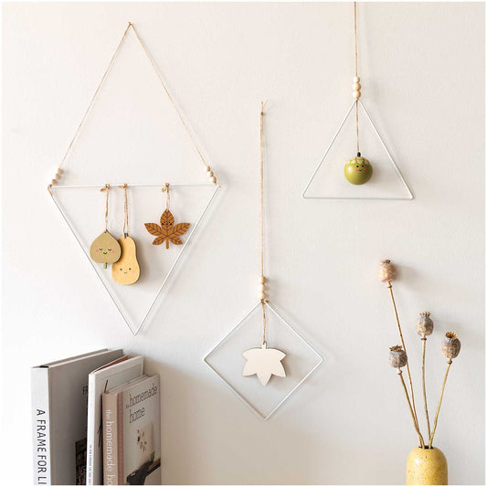 Ohhh! Lovely! Wooden hanger acorn